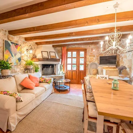 Sleeps 8 With Pool Air Con And Wifi Vila Zagorje